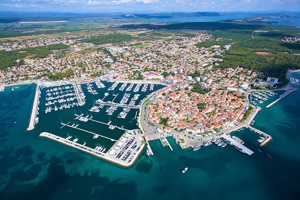 Appartements bon marché Biograd