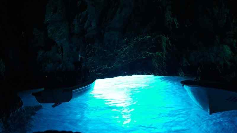 Vis - Grotte bleue